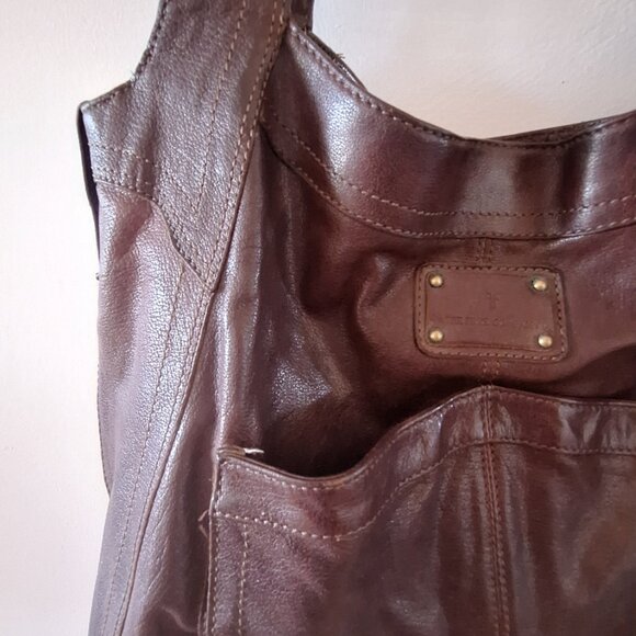 Gorgeous FRYE Tote (EUC) with Magnetic Closure and Inside Clasp to Hold Keys - Picture 10 of 13